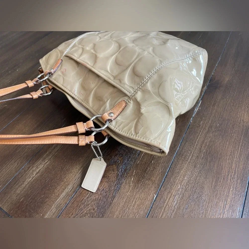 Coach signature logo tote bag